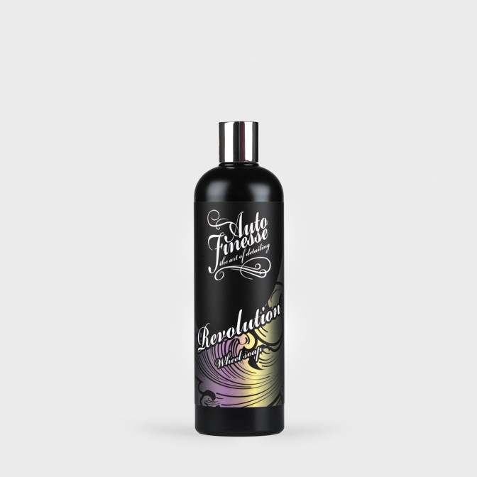 שמפו לניקוי גלגלים Revolution 500ml