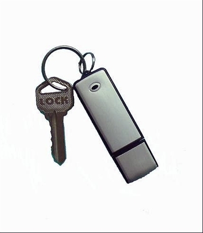 זכרון USB המשמש גם כטייפ מנהלים