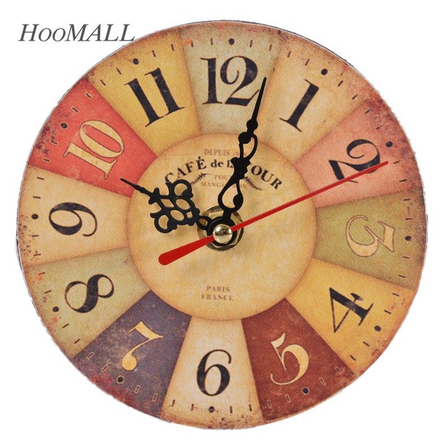 שעון מיני במראה עתיק במקום 109ש