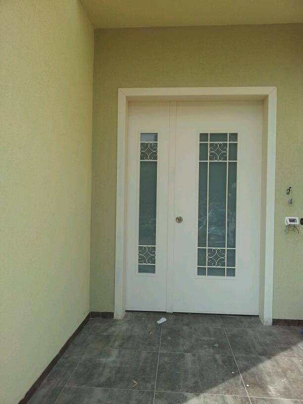 דלת דגם פרח