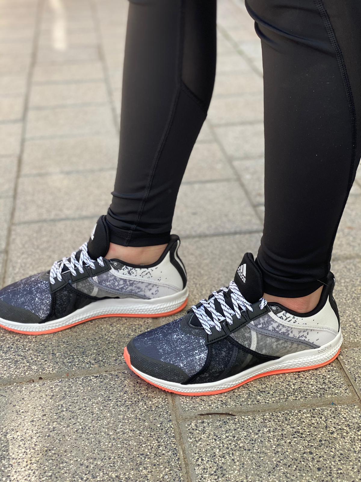 נעלי אדידס ספורט נשים Adidas Gymbreaker Bounce
