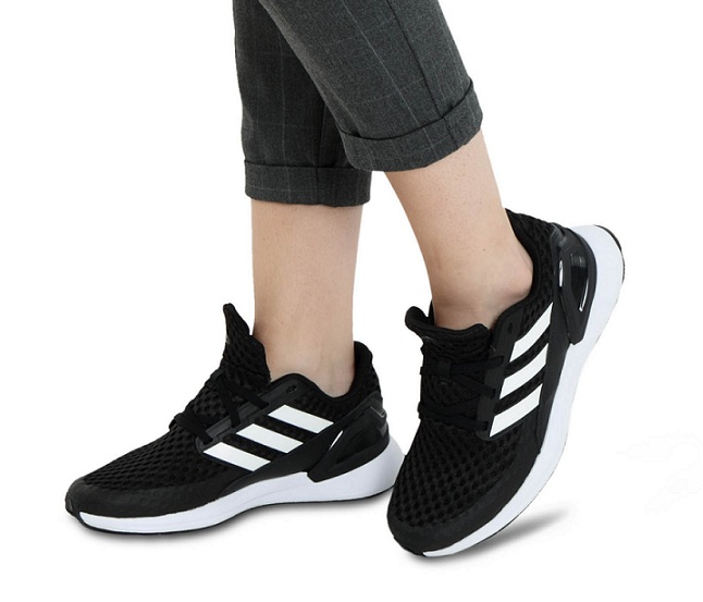 נעלי אדידס ספורט נשים נוער Adidas Rapidarun