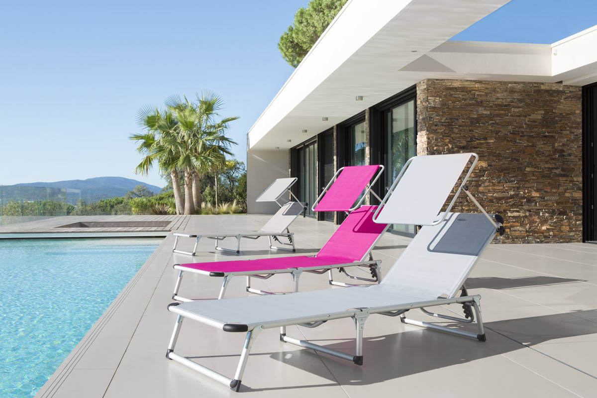 מיטת שיזוף עם גגון הצללה דגם CYPRUS