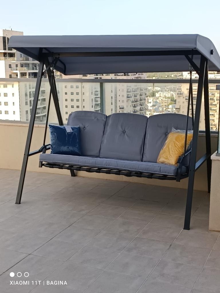 נדנדה לגינה דגם SWING אחרון מתצוגה צבע בג