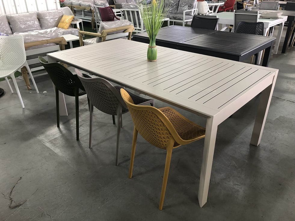 מבצע ! שולחן %100 אלומיניום 104x200/300 כולל 6 כסאות