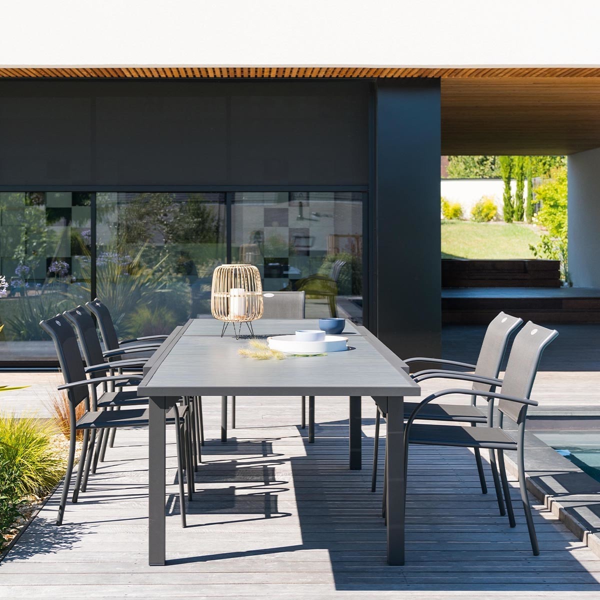 שולחן אלומיניום נפתח 100X200/320 דמוי עץ כולל 6 כסאות 