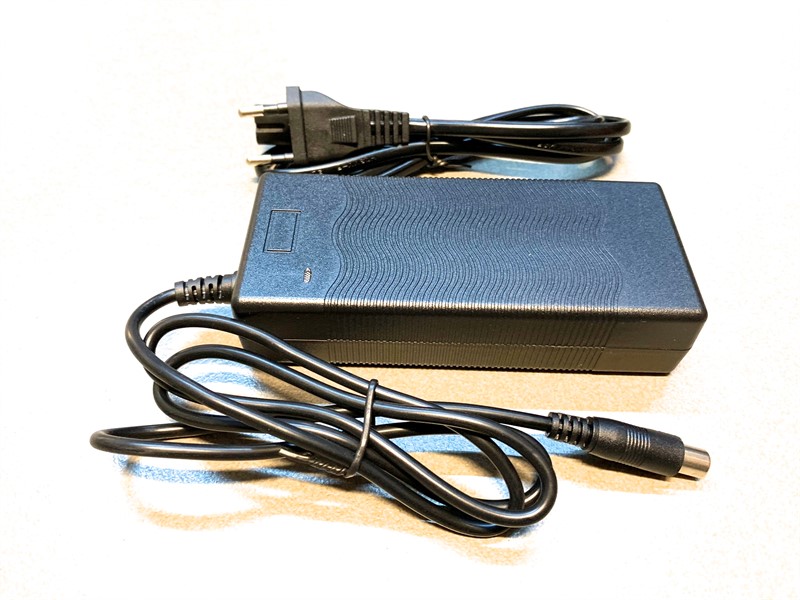 מטען לקורקינט שיאומי XIAOMI