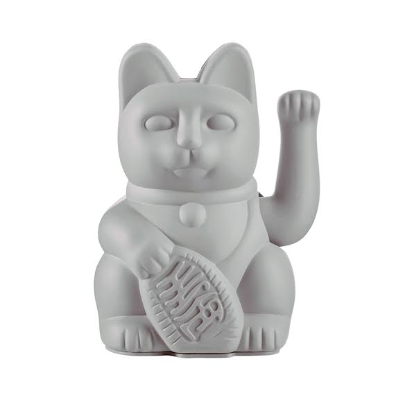חתול המזל TOY לאקי קט אפור מסמל יציבות וביטחון