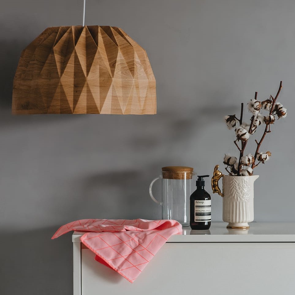 אהיל אוריגמי בגוון עץ XL, גופי תאורה מעוצבים