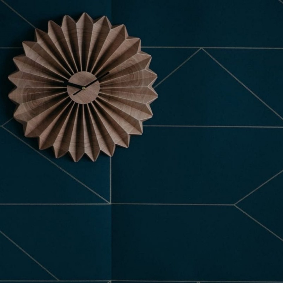 שעון קיר אוריגמי גוון עץ