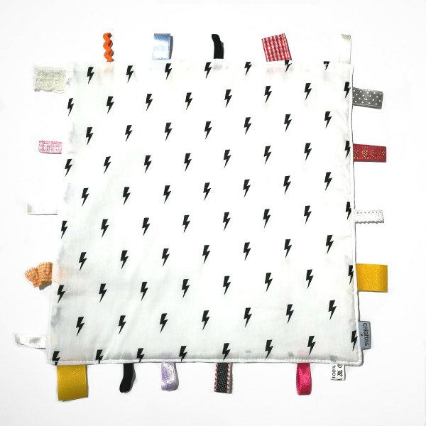 לבן ברקים שחור - שמיכי תווית 