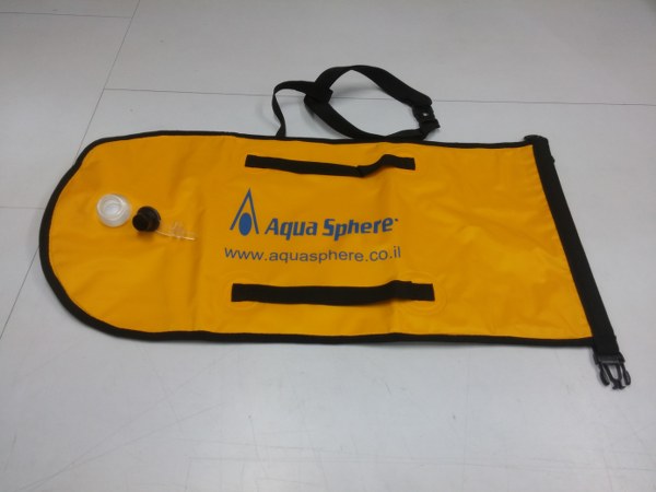 מצוף לשחיינים