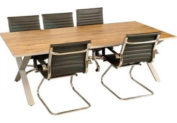 שולחן מעוצב לחדר ישיבות רגל מתכת דגם אביב