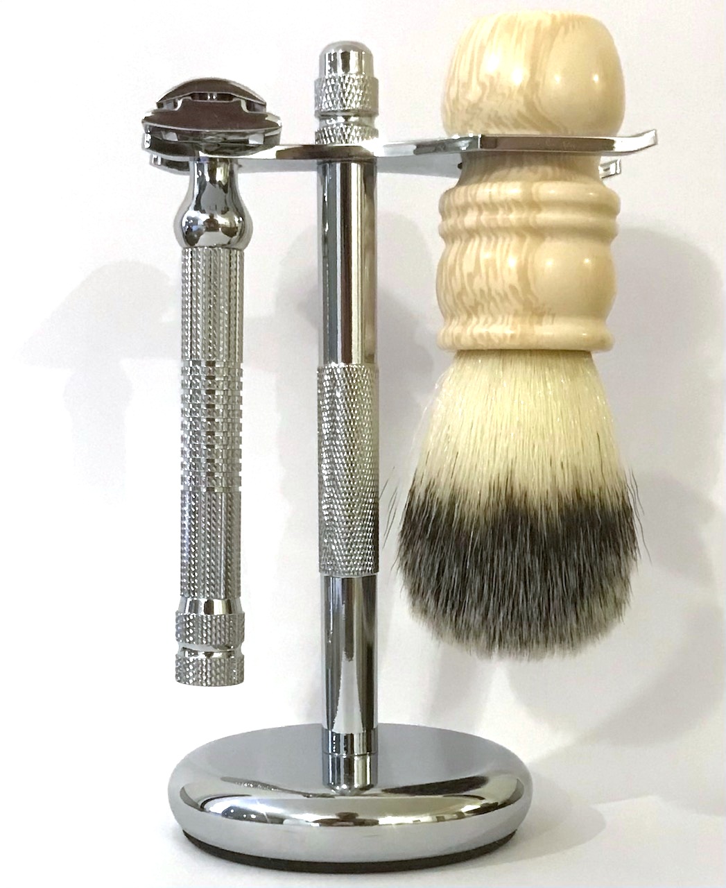 סט מוצרי גילוח קלאסיים טוקסידו