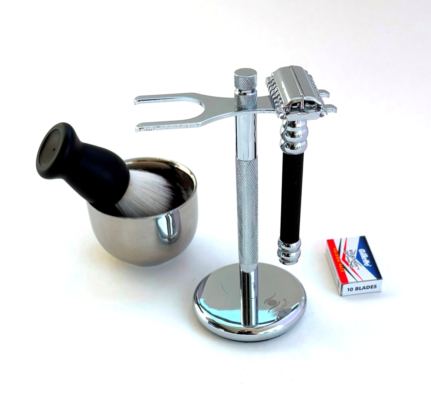 סט מוצרי גילוח קלסי - שחור