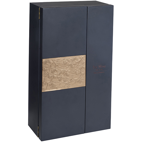 מארז עץ לשני בקבוקי יין עם לוחית ריקועים ו-5 חלקים דגם ריקועים